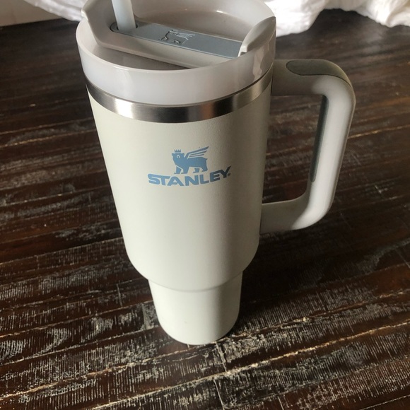 Stanley 40 oz water bottle light grey - Picture 1 of 5